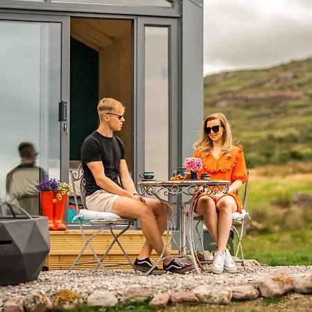 Oaklane Glamping Chalet
