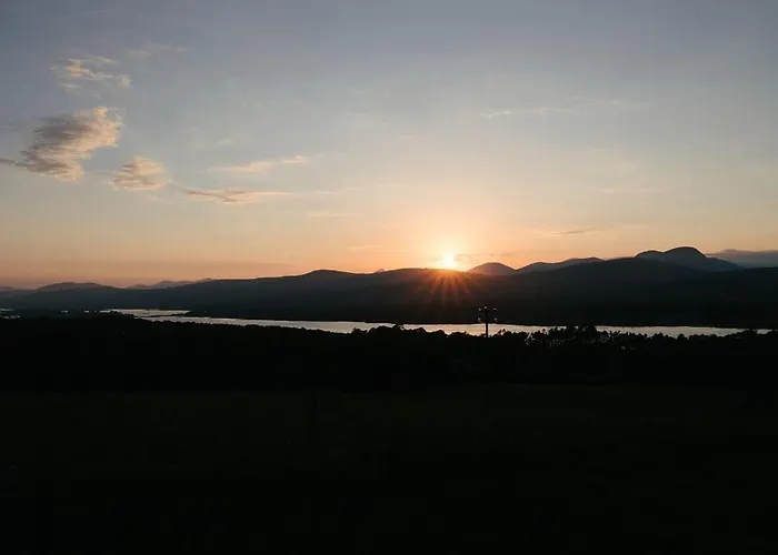 Oaklane Glamping Chalet