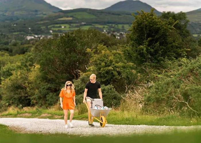 Oaklane Glamping 木屋